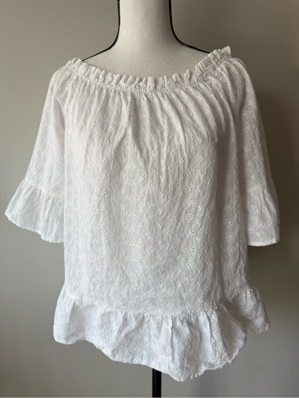 W5 Concepts White Eyelet Ruffle Boho Peasant Top - Size S